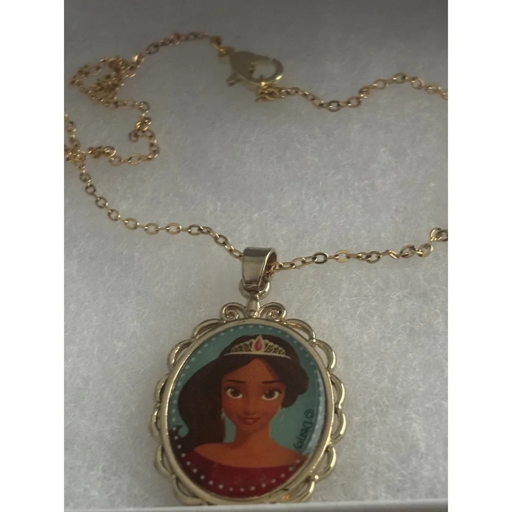 Disney Princess Elena of Avalor Gold Tone Oval Portrait Pendant Necklace 18